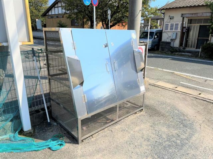 ごみ捨て場 クレール福井