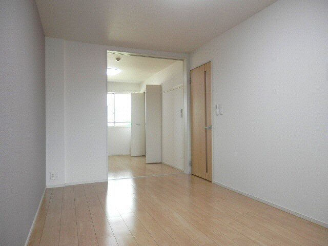  スモールウッズタウンＴＯＭＯⅢ