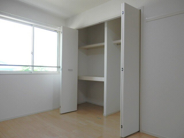  スモールウッズタウンＴＯＭＯⅢ