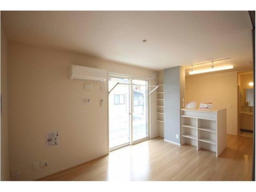  ファミールＳＨＯＷⅡ　B