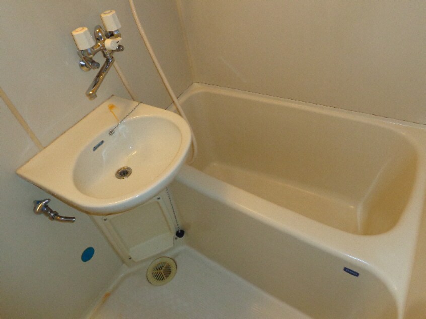  中央バス（岩見沢市）/美園小学校前 徒歩3分 2階 築34年