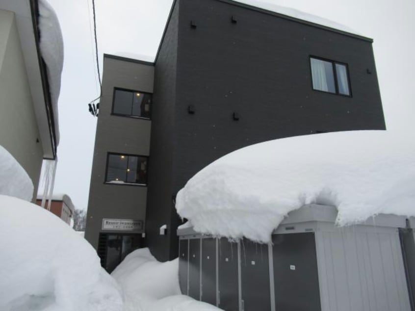  レオニール岩見沢