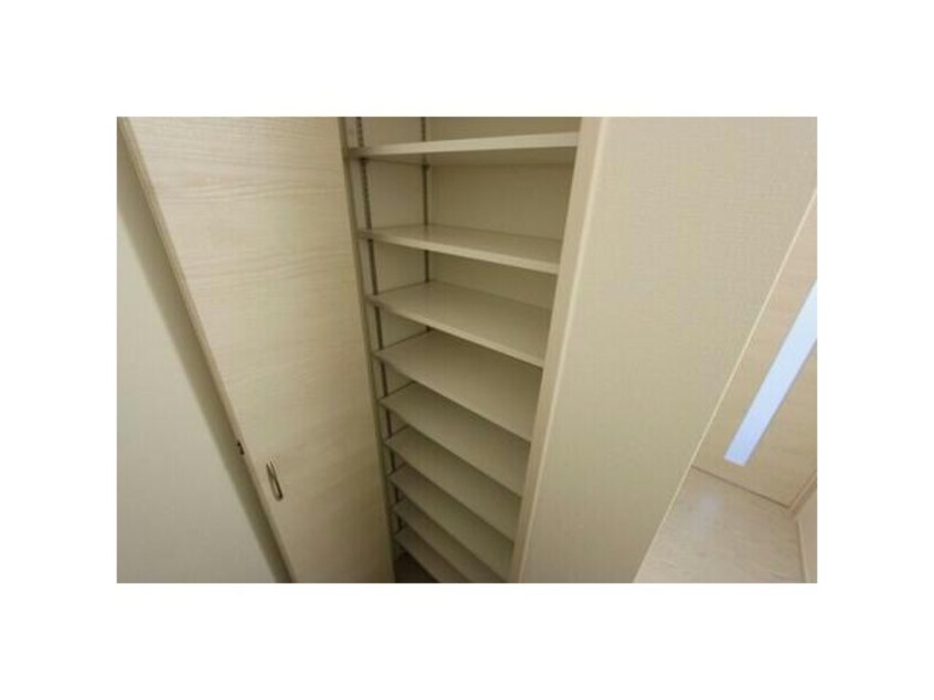  レオニール岩見沢