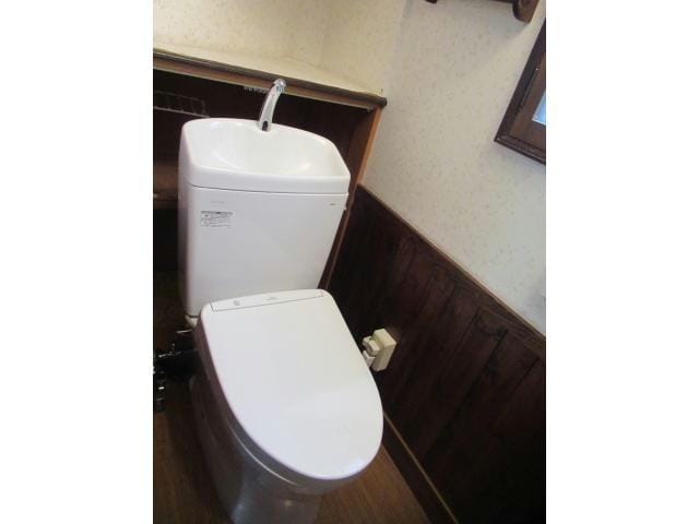  9条東9丁目貸家