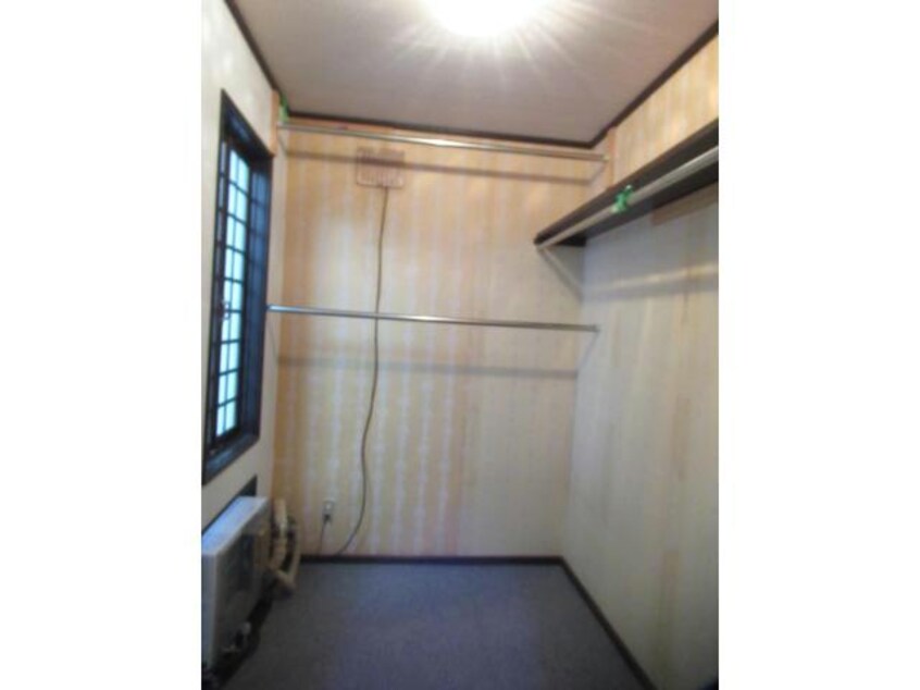  9条東9丁目貸家