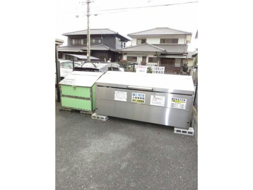 ゴミ置き場 ディア　エスタ