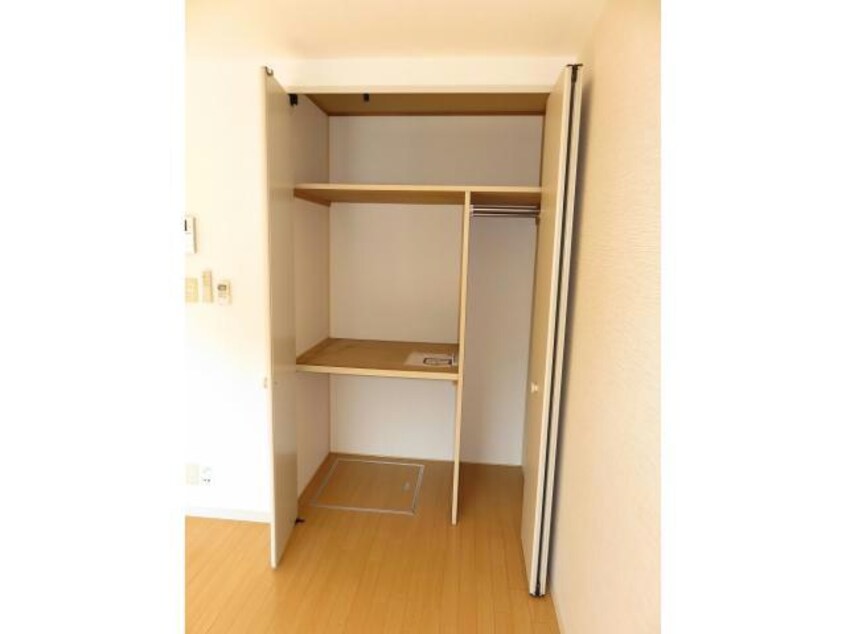  ディア　エスタ