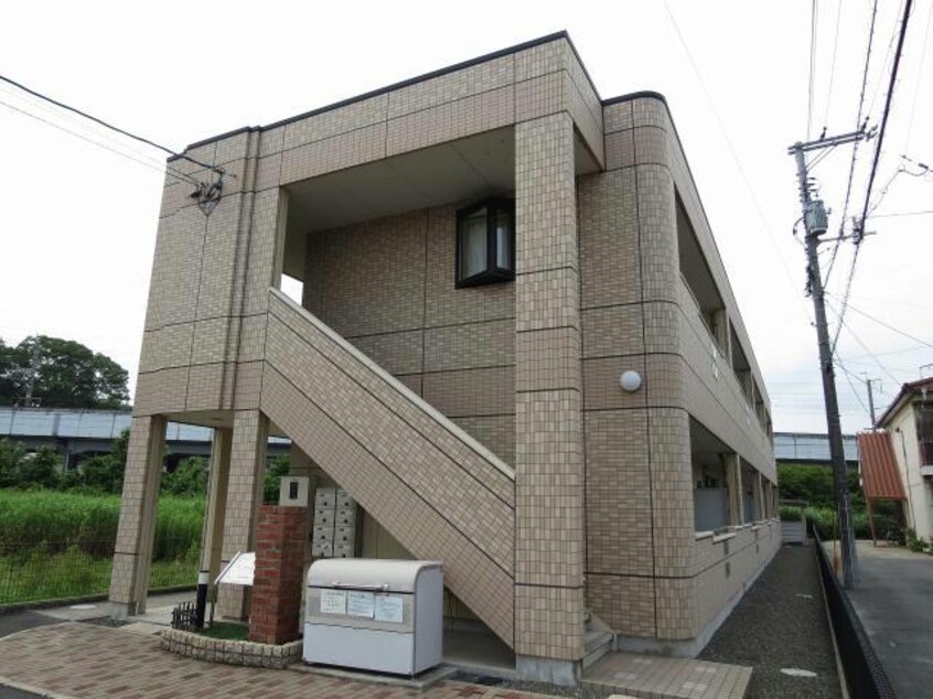  ビィ プラスペラス