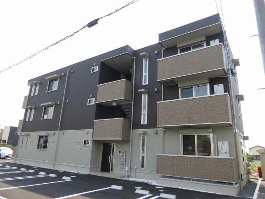  ファミール岡本Ⅲ-D