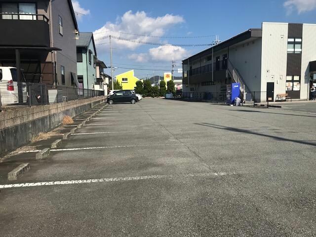  くれよんビル　貸事務所