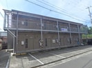 日新ハイツの外観