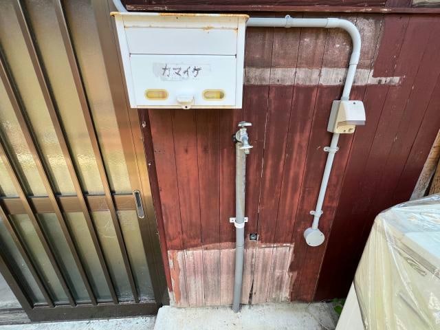  高雄アパート（左）