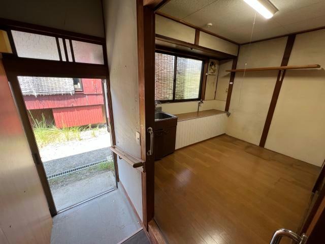  高雄アパート（左）