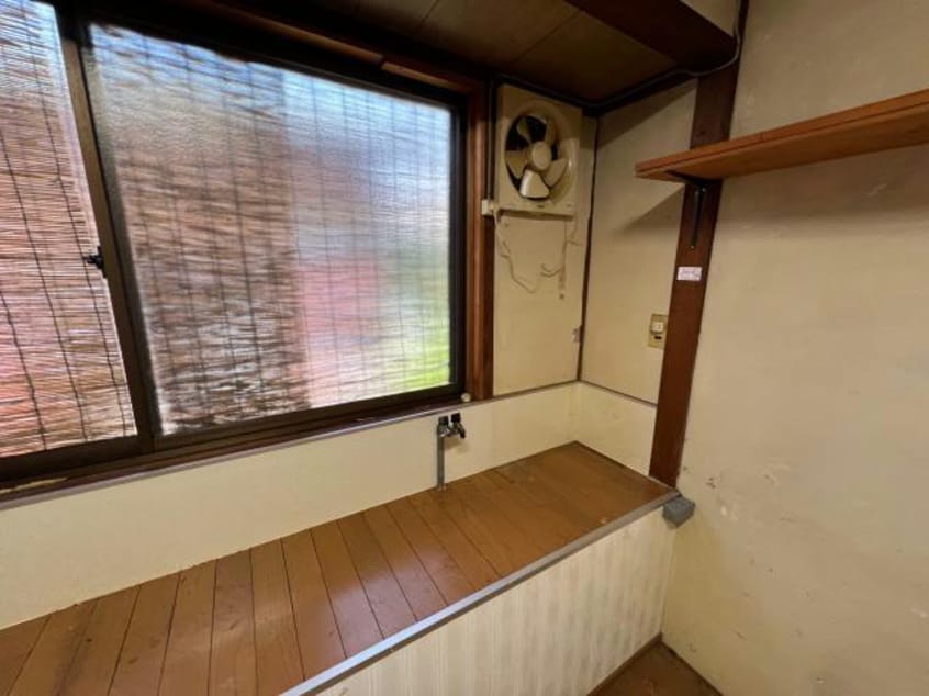  高雄アパート（左）