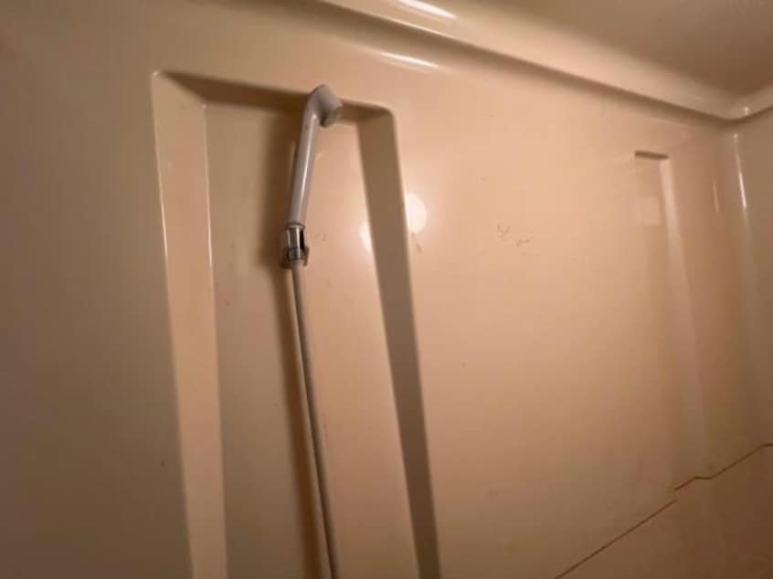  高雄アパート（左）