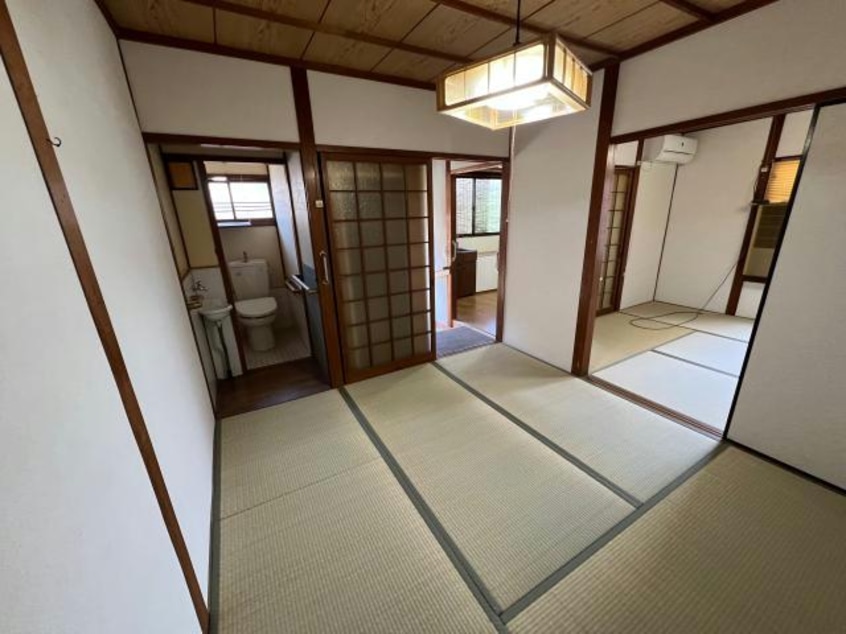  高雄アパート（左）