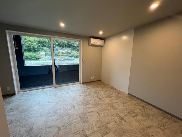  メゾン・ミヌエット（猫専用アパート）