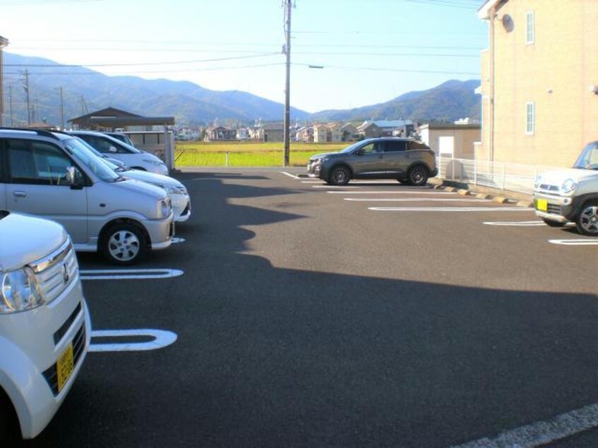 駐車場 ココタイム