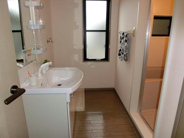 洗面脱衣所 アットホーム花