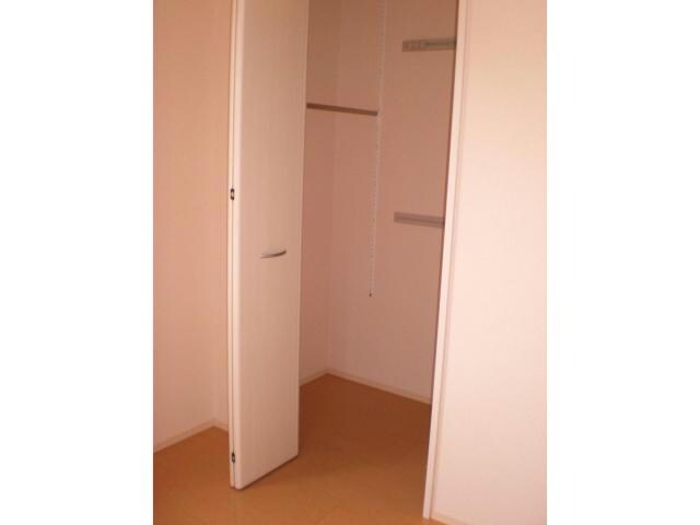 洋室クローゼット１ カーサ　ディ　パーチェ