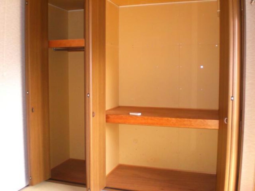 和室２押入れ コーポ・レアーズⅡ