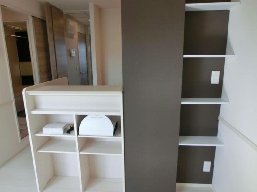 リビング エレガンテ・イースト