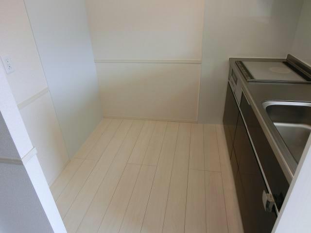 キッチンスペース エレガンテ・イースト