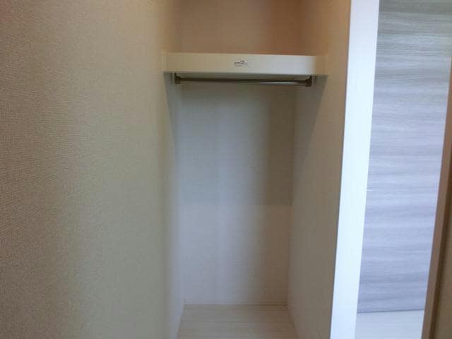 ウォークインクローゼット エレガンテ・イースト