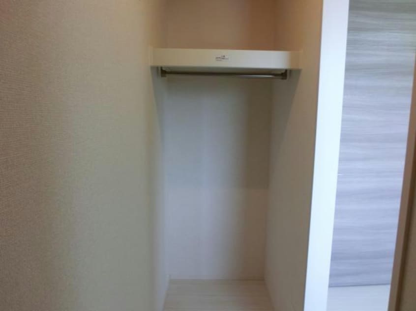 ウォークインクローゼット エレガンテ・イースト