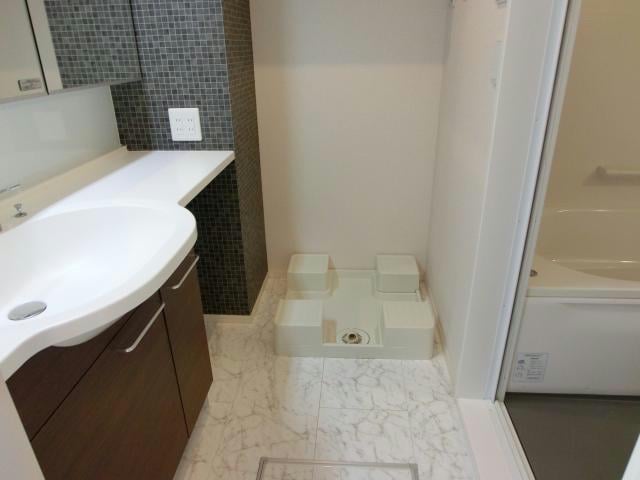 洗面脱衣所 エレガンテ・イースト