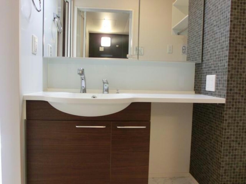 シャンプードレッサー エレガンテ・イースト