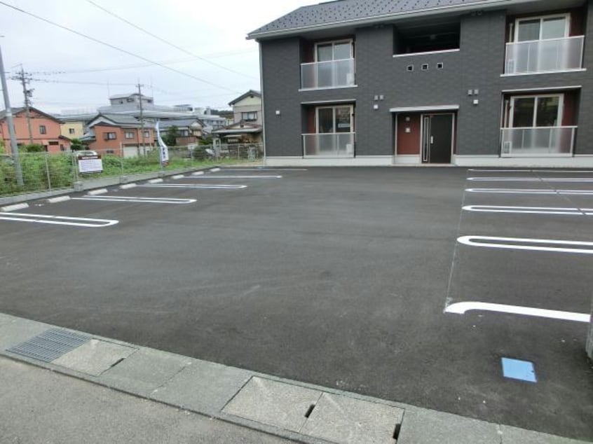 駐車場 アラータ敦賀