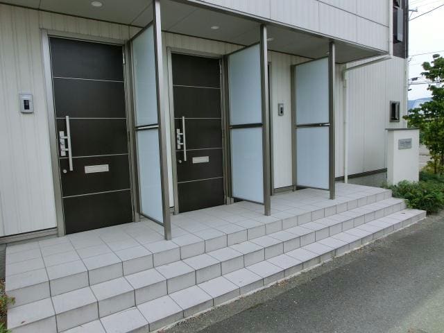 エントランス コージーハウス