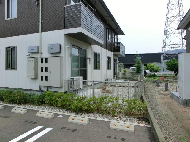 1階　専用庭 コージーハウス