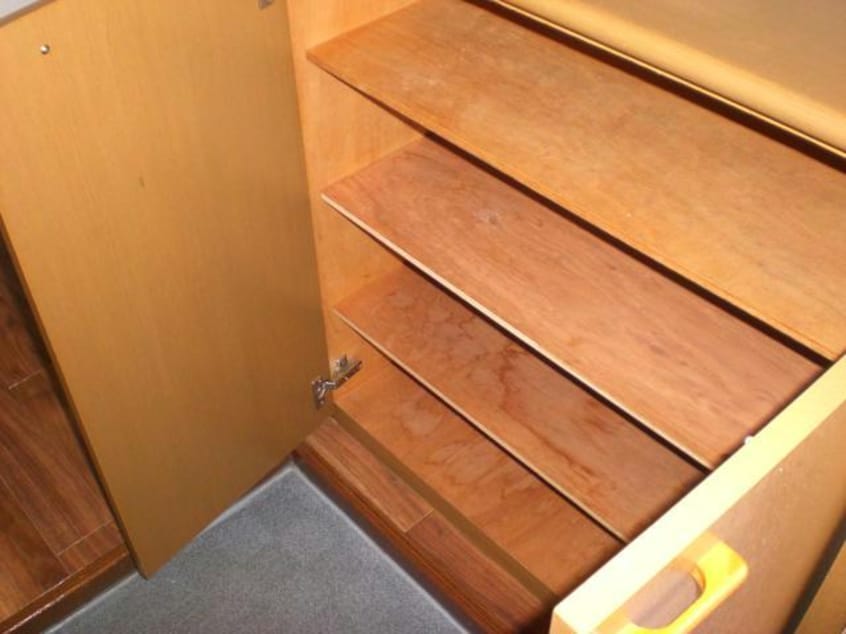 シューズボックス コンソラトゥール