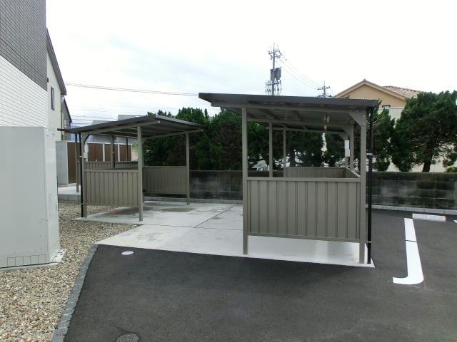 駐輪場 Ｆ．エミール