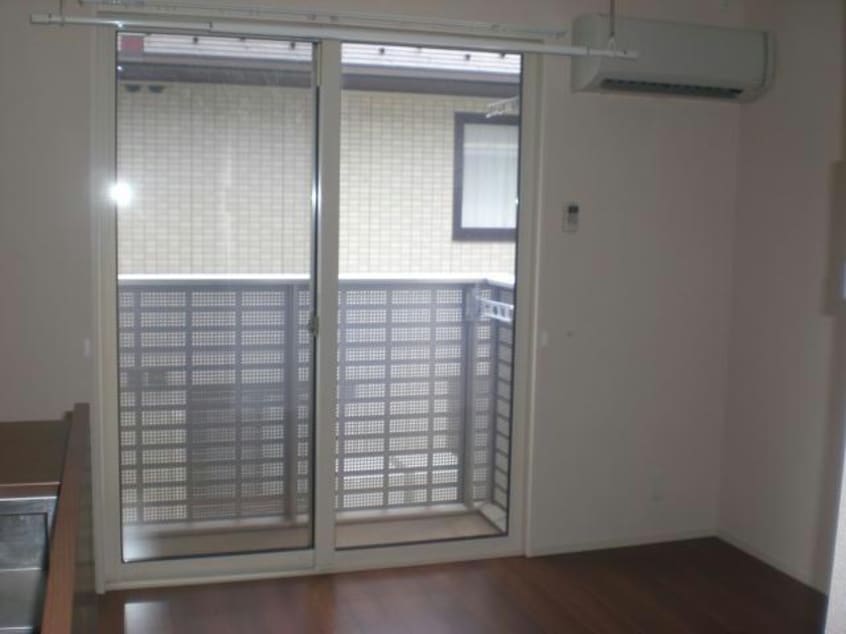 リビング Ｆ．エミール