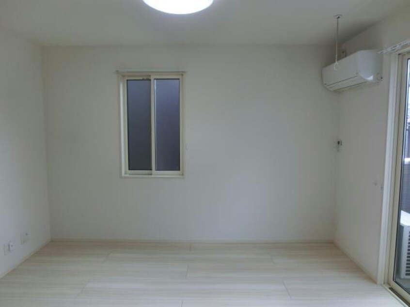 リビング ブランメールT