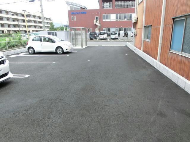 駐車場 Sakura