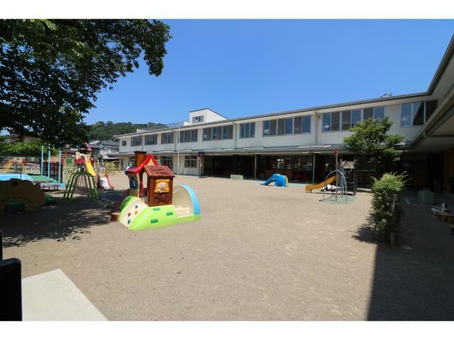 認定こども園足利幼稚園(幼稚園/保育園)まで835m ニュートン・ヴィレッジ