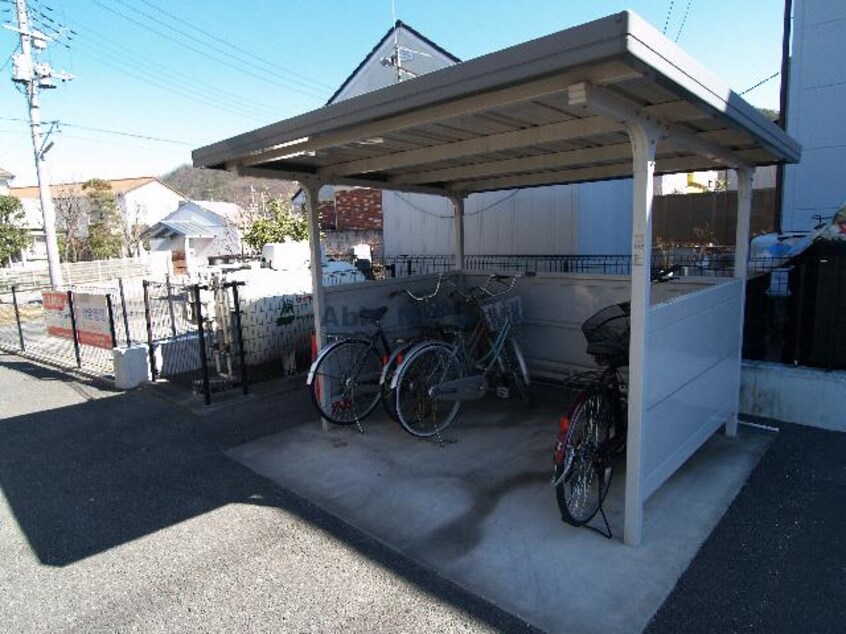 屋根付きの駐輪場です。 ★Sun Village ASHIKAGA「サンビレッジ足利」