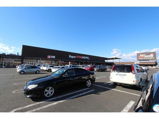 スーパービバホーム足利堀込店(電気量販店/ホームセンター)まで1998m※意外なものも見つかるビバホームは、休日のひとときにぜひ。 メイプルハイツ