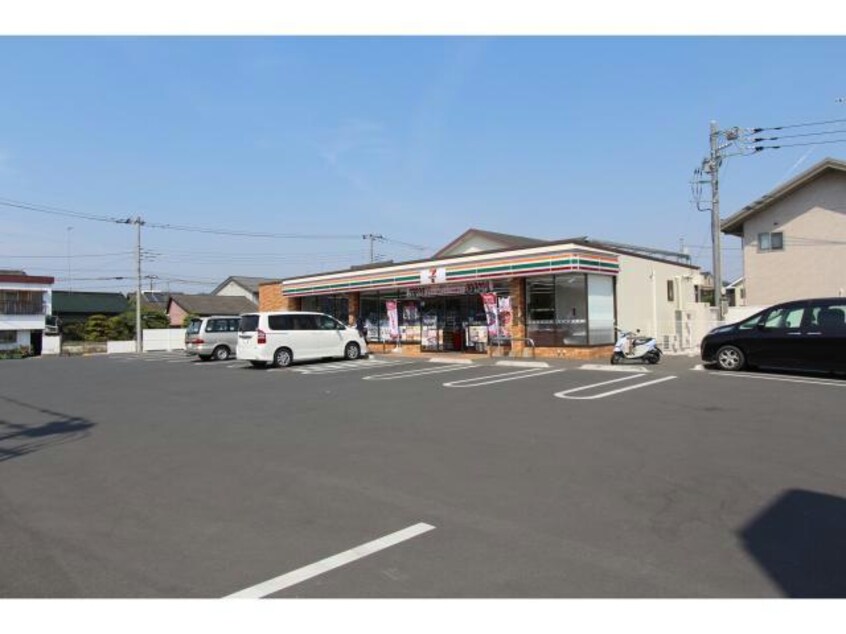 セブンイレブン足利助戸1丁目店(コンビニ)まで530m とりせん助戸店　別棟