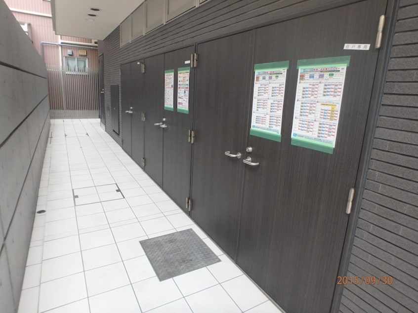 敷地内ゴミステーション BUENA万代1丁目