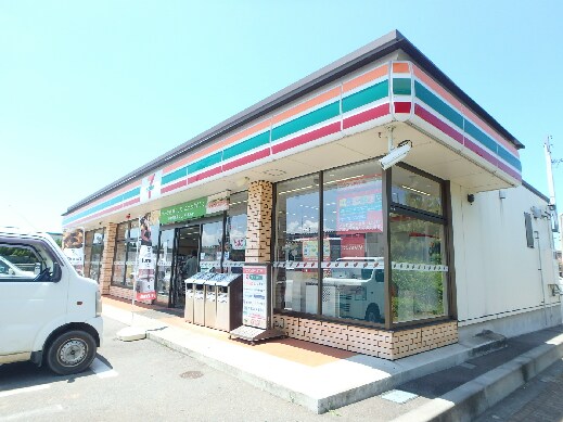 ｾﾌﾞﾝｲﾚﾌﾞﾝ 新潟鳥屋野店(コンビニ)まで258m 楠風イルミナ