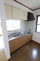  リベロ坂井東B棟