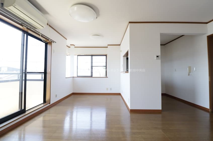  リベロ坂井東B棟