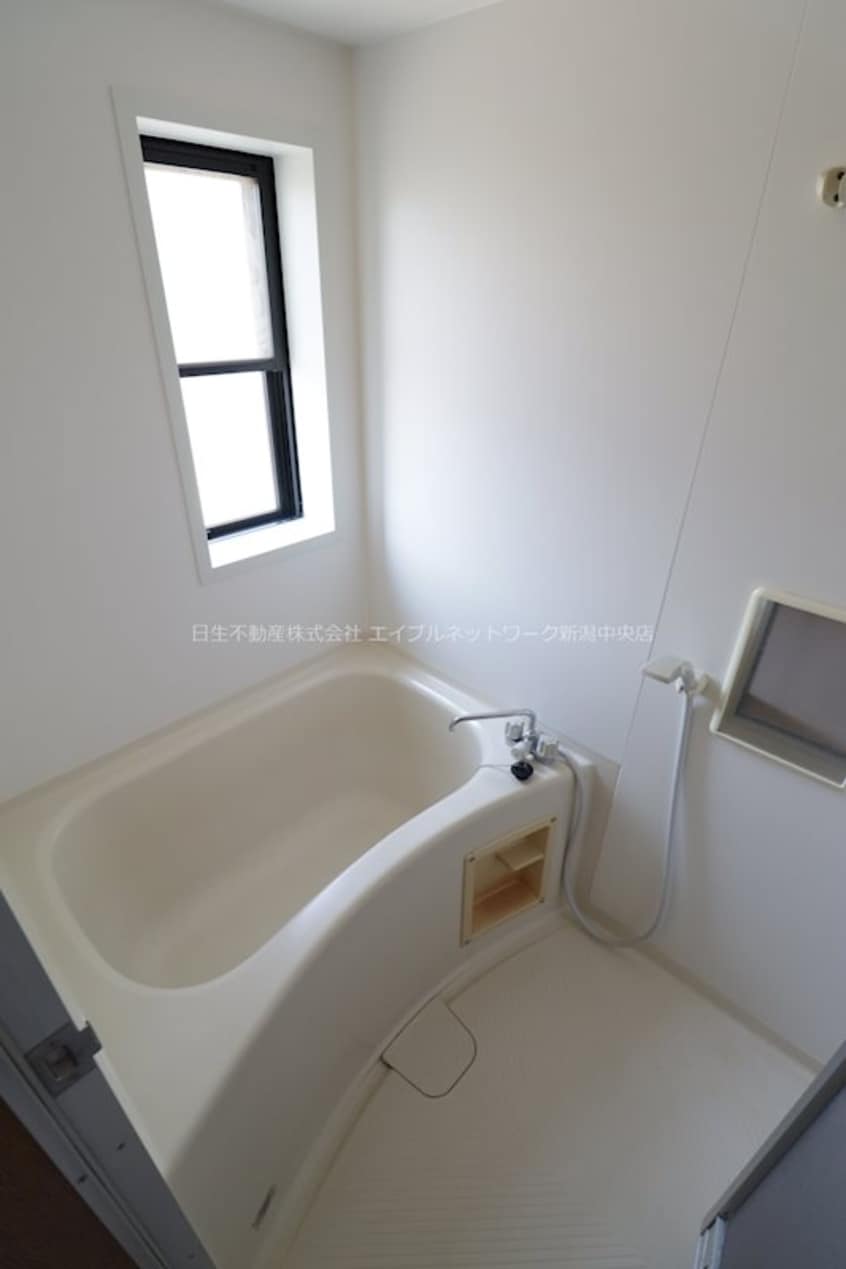  リベロ坂井東B棟