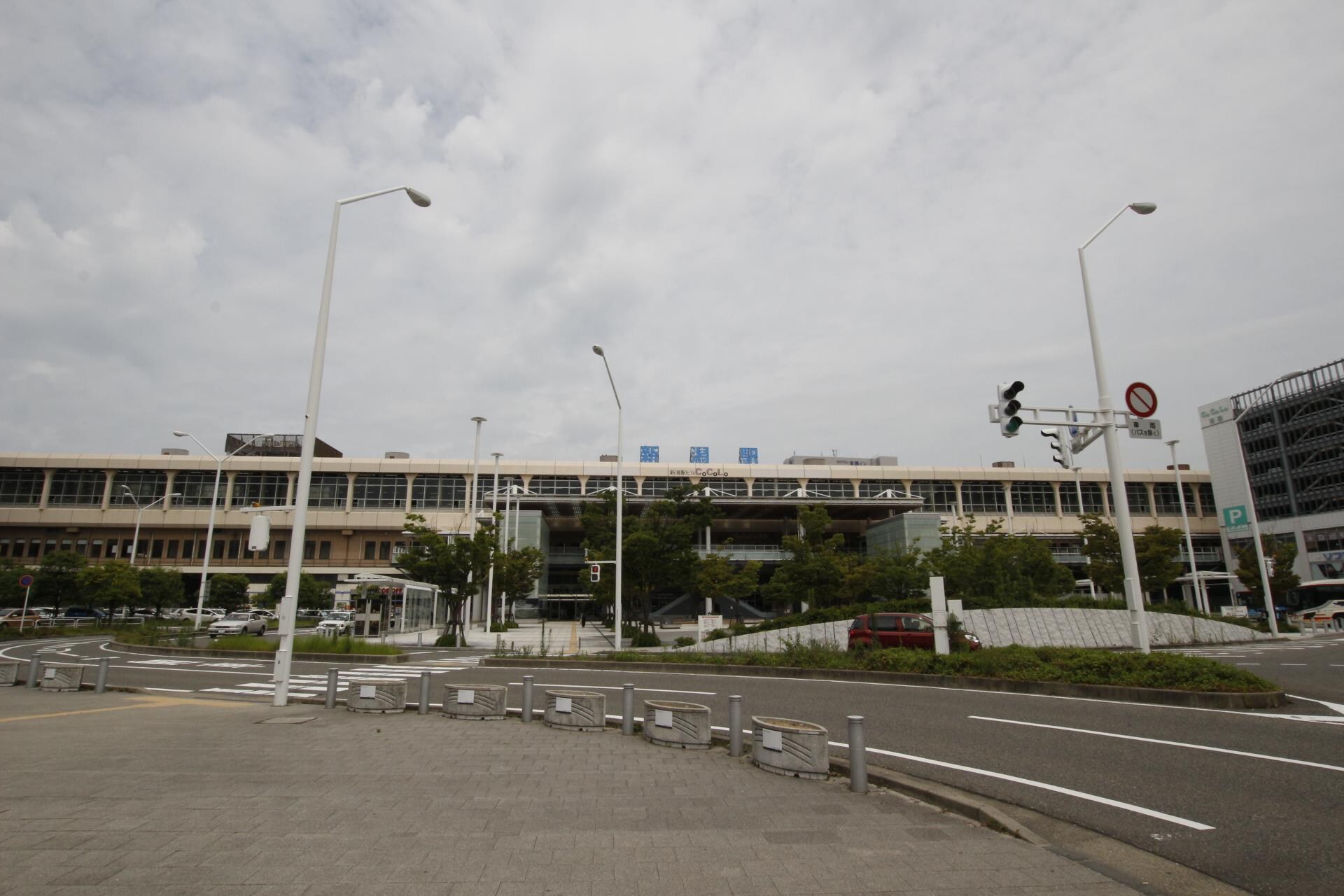 新潟駅まで844m SAKASU　HIROO