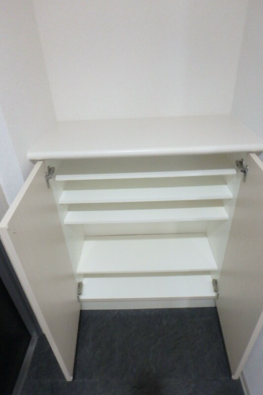 シューズボックス BUENA古町通6番町